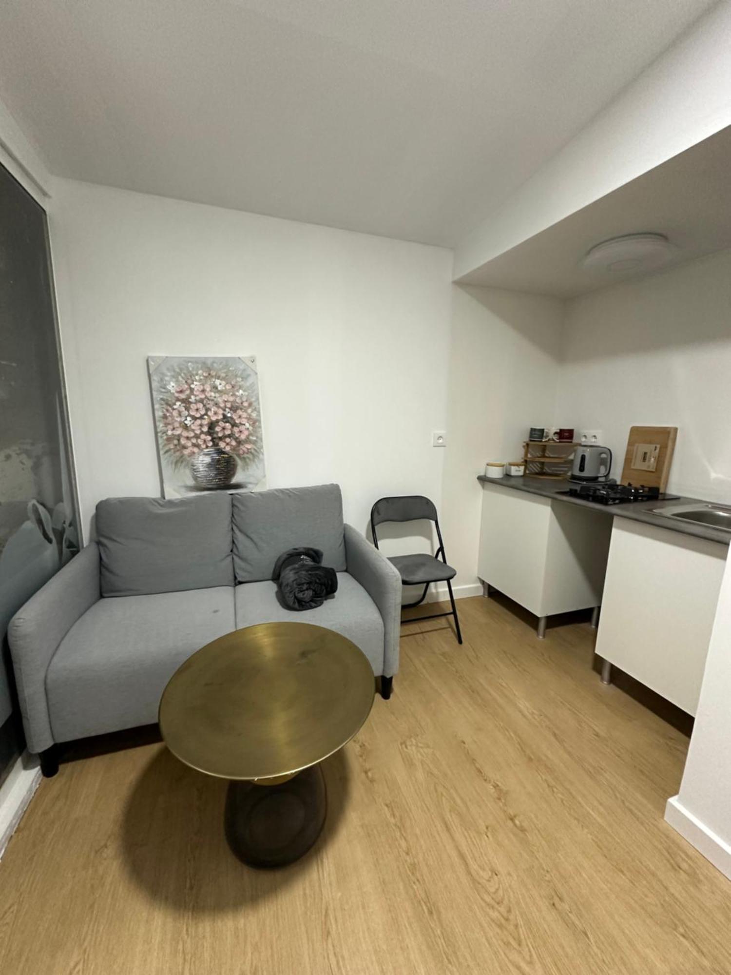Appartamento Alquilo Mini Departamento Sant Boi de Llobregat Esterno foto